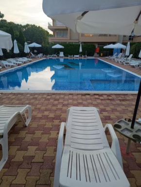 Kamelia Garden Apartment
